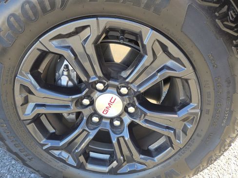 Used 2023 GMC Canyon Elevation w/ Convenience Package image 11