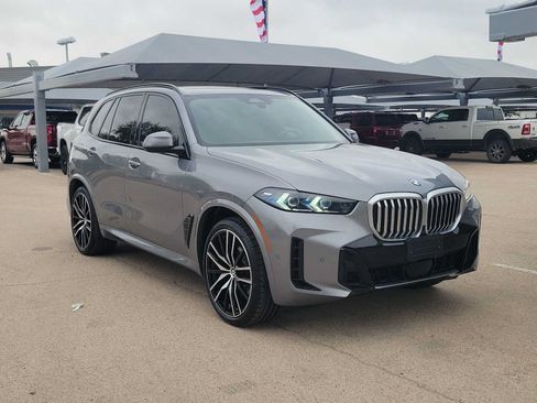 Used 2025 BMW X5 xDrive40i w/ M Sport Package AWD/4WD image 2