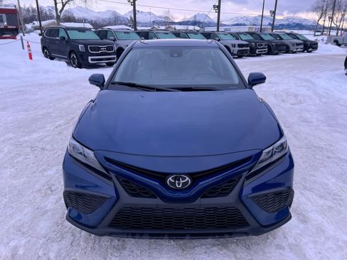Used 2023 Toyota Camry SE w/ Cold Weather Package image 29