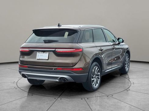 Certified 2022 Lincoln Corsair Standard w/ Equipment Group 101A image 12