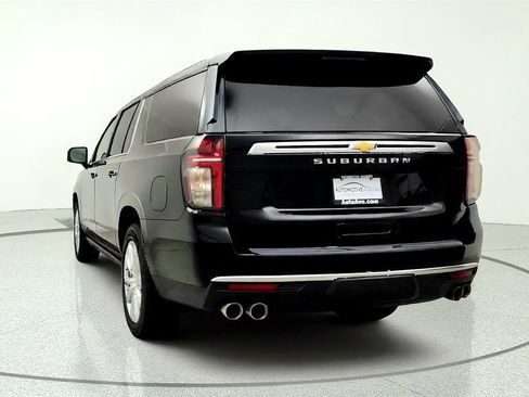 Used 2022 Chevrolet Suburban High Country AWD/4WD image 6