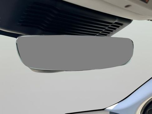 Certified 2025 Land Rover Discovery Sport S image 28