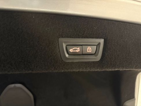 Used 2020 BMW 750i xDrive w/ Executive Package image 20