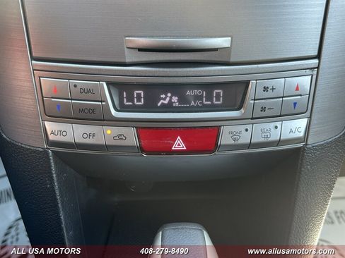 Used 2010 Subaru Outback 2.5i Limited AWD/4WD image 40