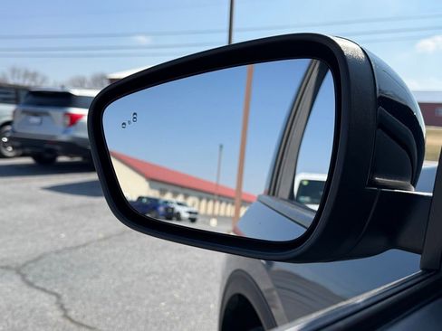 Certified 2022 Ford Escape SEL w/ SEL Stealth AWD Package image 13