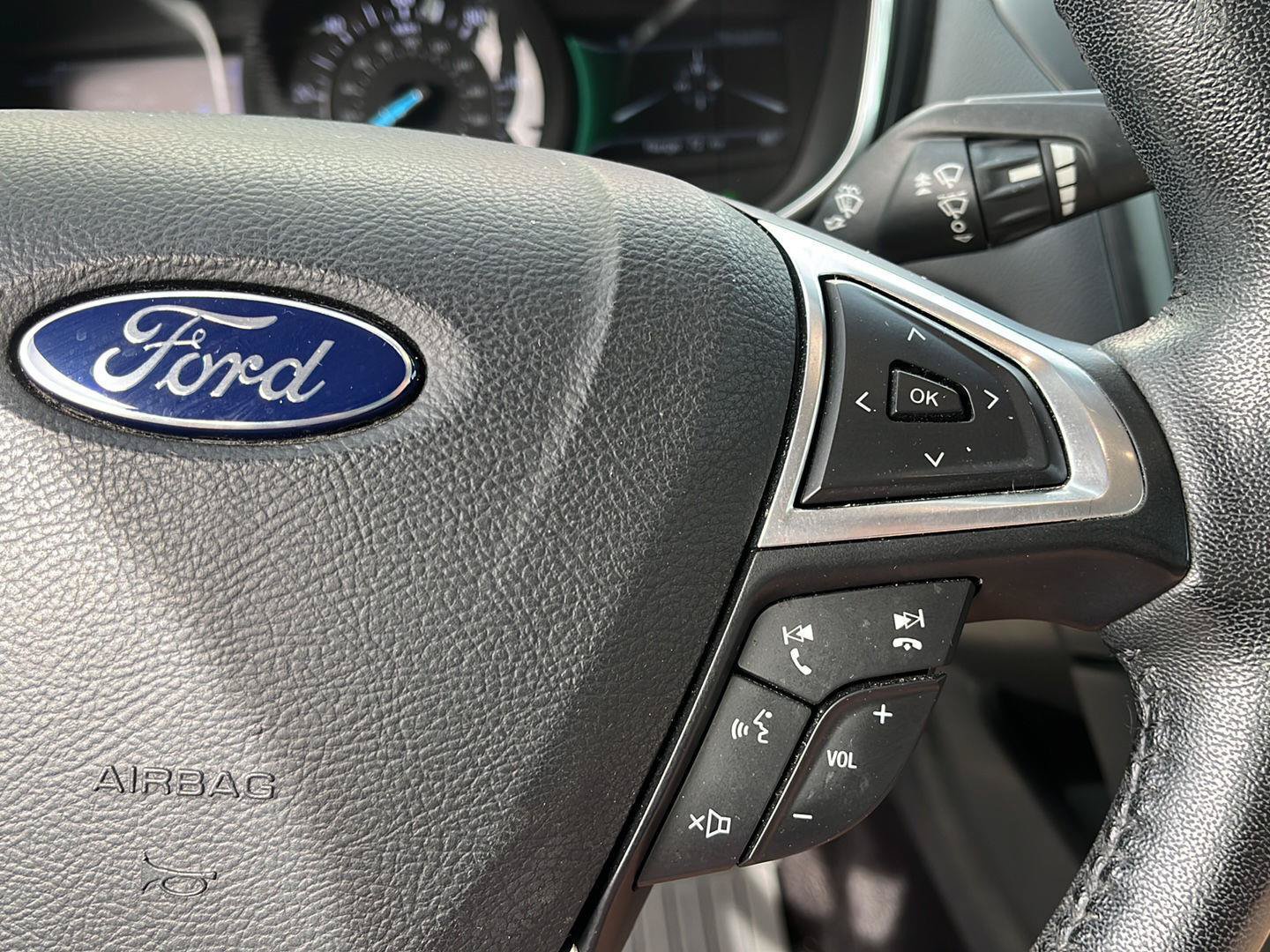 Used 2017 Ford Fusion Energi Titanium FWD image 10