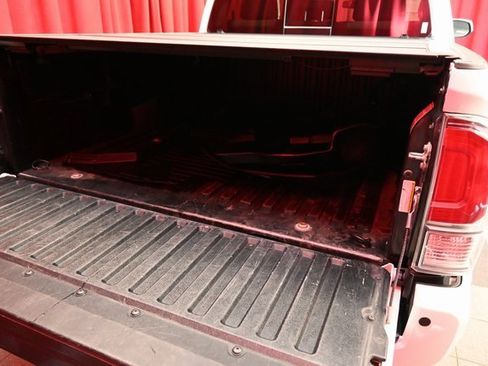 Certified 2020 Toyota Tacoma TRD Off-Road image 10