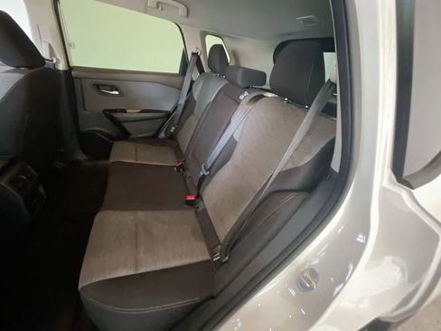 Used 2023 Nissan Rogue SV image 21