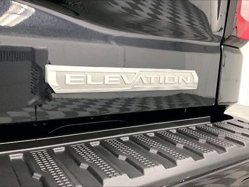 Used 2025 GMC Sierra 1500 Elevation AWD/4WD image 9