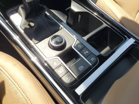 New 2025 Kia Sorento SX Prestige w/ Olive Brown Leather Package image 25