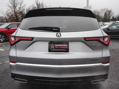 Used 2023 Acura MDX SH-AWD w/ Technology Package image 6