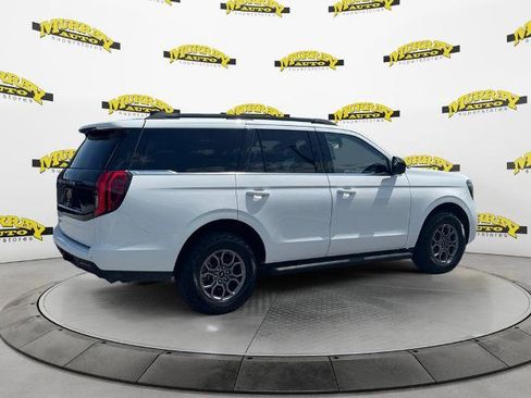 Certified 2025 Ford Expedition Active RWD image 5