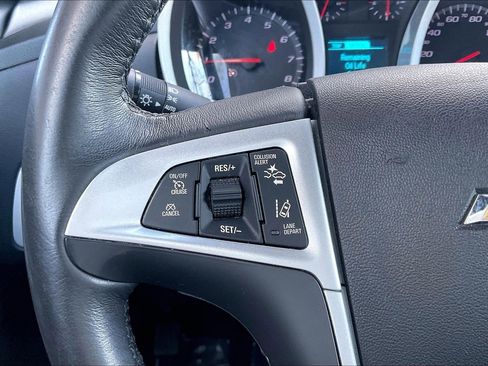 Used 2017 Chevrolet Equinox LT w/ Driver Confidence Package II image 10