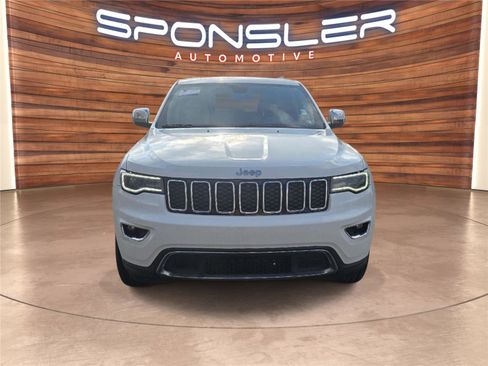 Used 2018 Jeep Grand Cherokee Limited w/ Luxury Group II image 10