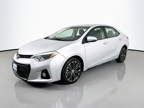 Used 2014 Toyota Corolla S image 3