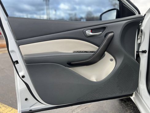 Used 2013 Dodge Dart Limited w/ Premium Group image 13