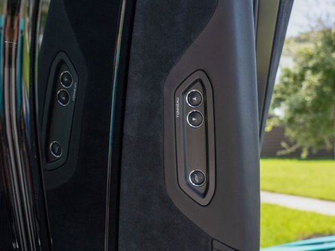 Used 2022 McLaren 720S Spider image 37