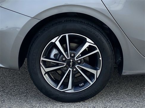 Used 2024 Kia Forte LXS image 34