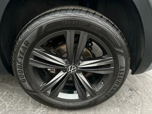 Used 2022 Volkswagen Atlas Cross Sport SEL R-Line image 29