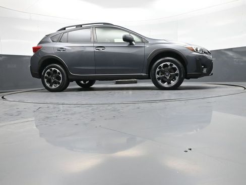 Used 2021 Subaru Crosstrek 2.0i Premium w/ Moonroof Package image 29