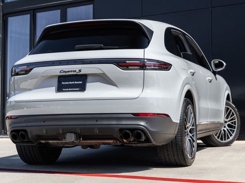 Certified 2023 Porsche Cayenne S Platinum AWD/4WD image 11