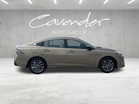 New 2026 Nissan Sentra SL w/ Floor Mat Package FWD image 18