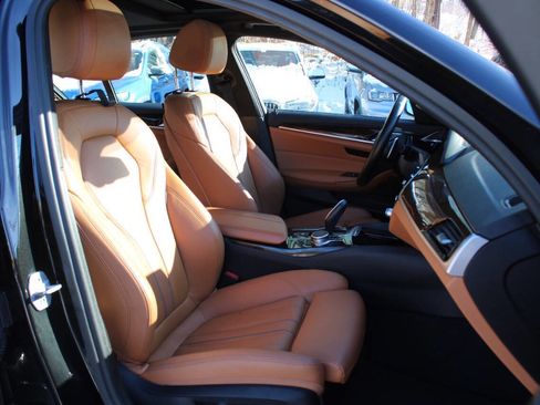 Used 2017 BMW 530i xDrive 530i xDrive AWD 4dr Sedan image 34