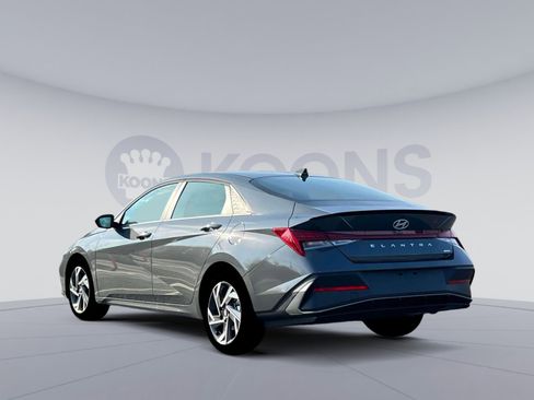 New 2025 Hyundai Elantra SEL w/ Cargo Package image 7
