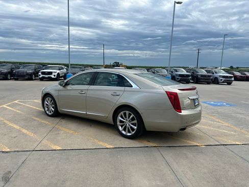 Used 2014 Cadillac XTS Luxury w/ Driver Awareness Package FWD image 5