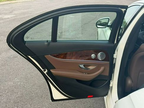 Used 2018 Mercedes-Benz E 300 4MATIC image 21