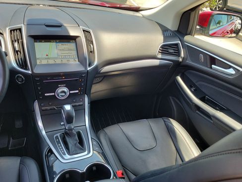 Used 2017 Ford Edge Titanium w/ Equipment Group 302A AWD/4WD image 18