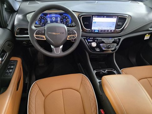 New 2026 Chrysler Pacifica Pinnacle w/ Trailer Tow Group image 14