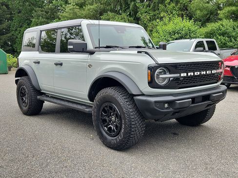 Used 2022 Ford Bronco Wildtrak AWD/4WD image 3