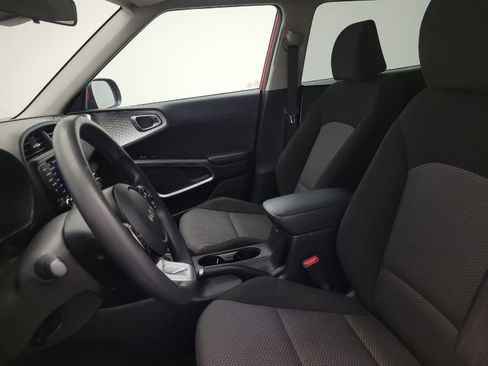 Used 2022 Kia Soul LX w/ Technology Package FWD image 17