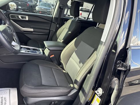 Certified 2023 Ford Explorer XLT w/ Class IV Trailer Tow Package image 23