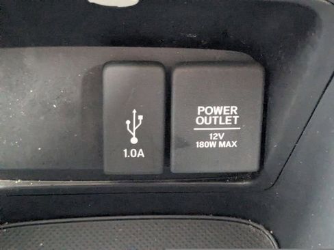 Used 2017 Honda CR-V LX image 25