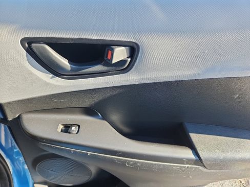 Used 2021 Hyundai Kona SE image 31