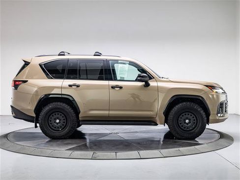 Used 2025 Lexus LX 700h Overtrail w/ Accessory Package (Z1) AWD/4WD image 5