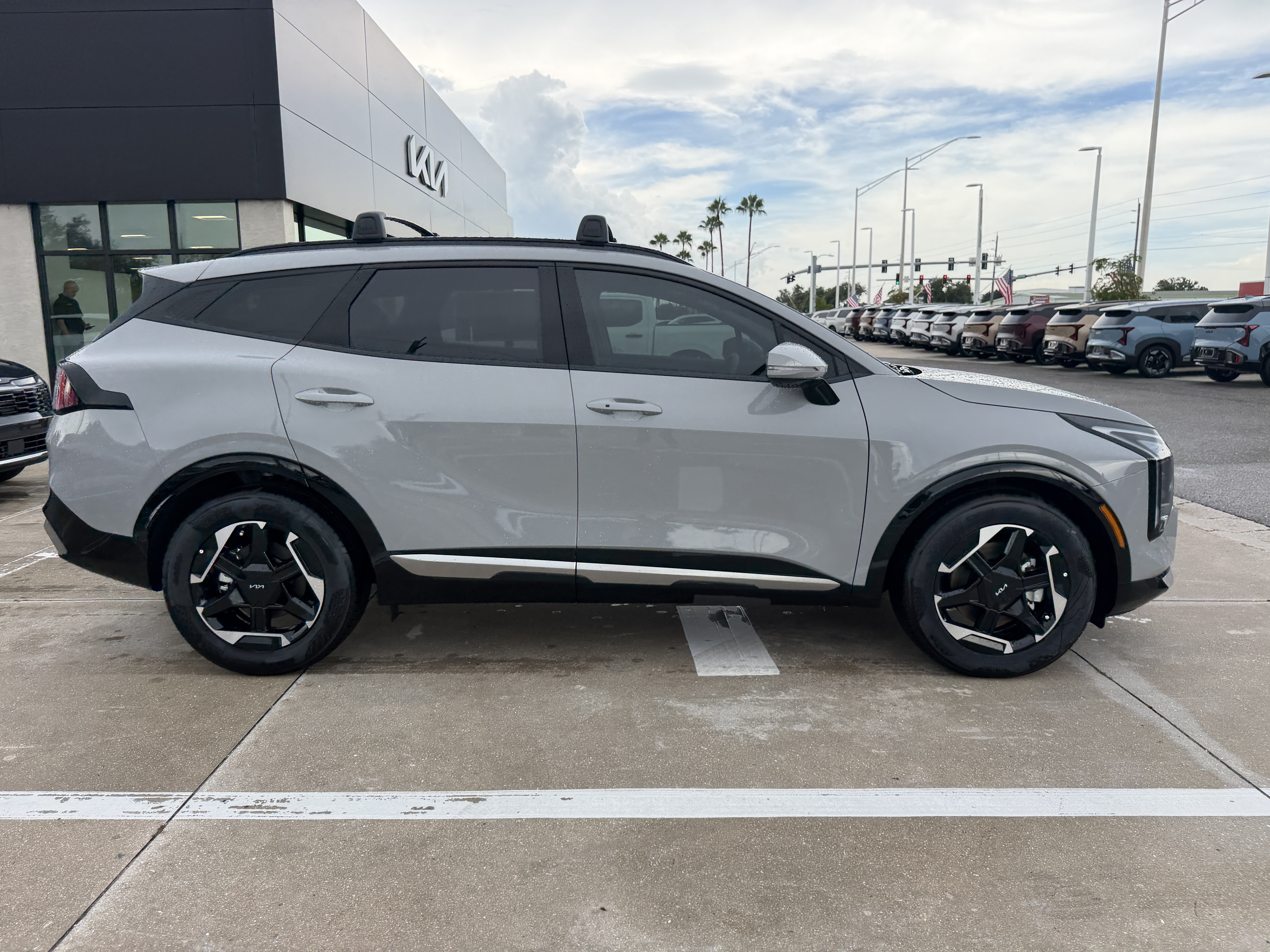 New 2026 Kia Sportage SX FWD image 2