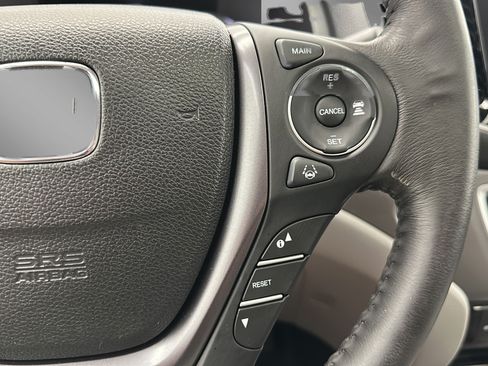 Used 2024 Volvo XC40 B5 Core AWD/4WD image 21
