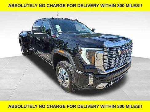 New 2026 GMC Sierra 3500 Denali w/ Denali Reserve Package AWD/4WD image 1