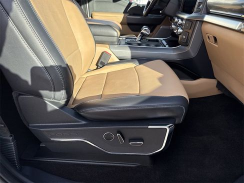 Used 2022 Ford F150 Lariat w/ Equipment Group 502A High image 14