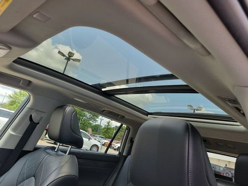 Used 2022 Toyota Highlander Platinum AWD/4WD image 7