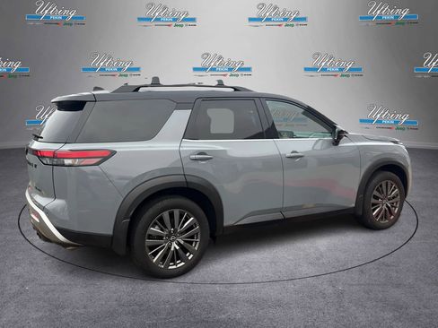 Used 2022 Nissan Pathfinder SL w/ SL Premium Package image 3