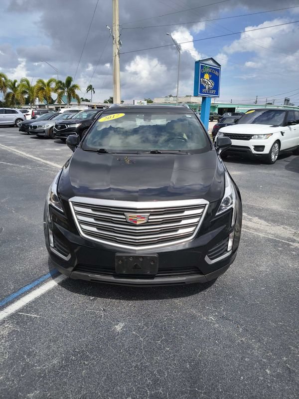 Used 2017 Cadillac XT5 FWD image 2