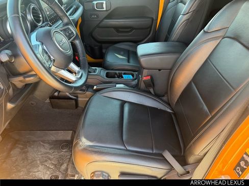 Used 2021 Jeep Wrangler Unlimited Sahara AWD/4WD image 16