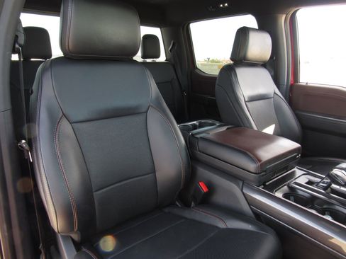 Used 2023 Ford F150 Lariat image 10