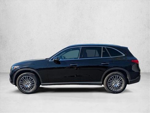 Certified 2025 Mercedes-Benz GLC 300 image 12