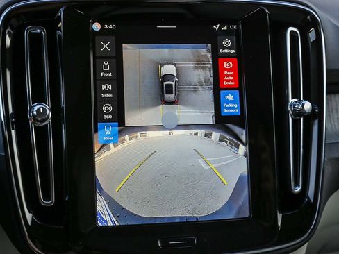 New 2026 Volvo XC40 B5 Plus w/ Protection Package Premier image 23