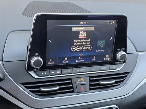 Used 2025 Nissan Altima 2.5 SR image 14